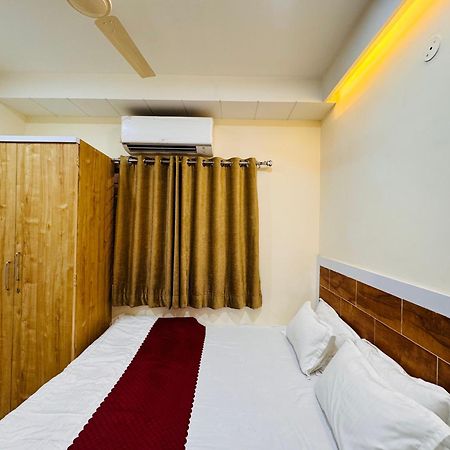 אינדורה Home Escape 1Bhk Apartment Near Bombay Hospital מראה חיצוני תמונה