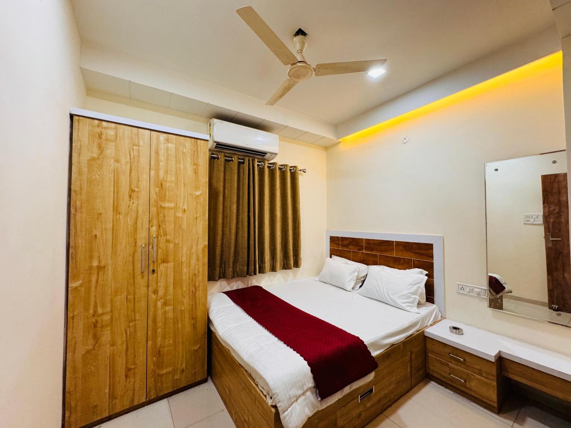 אינדורה Home Escape 1Bhk Apartment Near Bombay Hospital מראה חיצוני תמונה