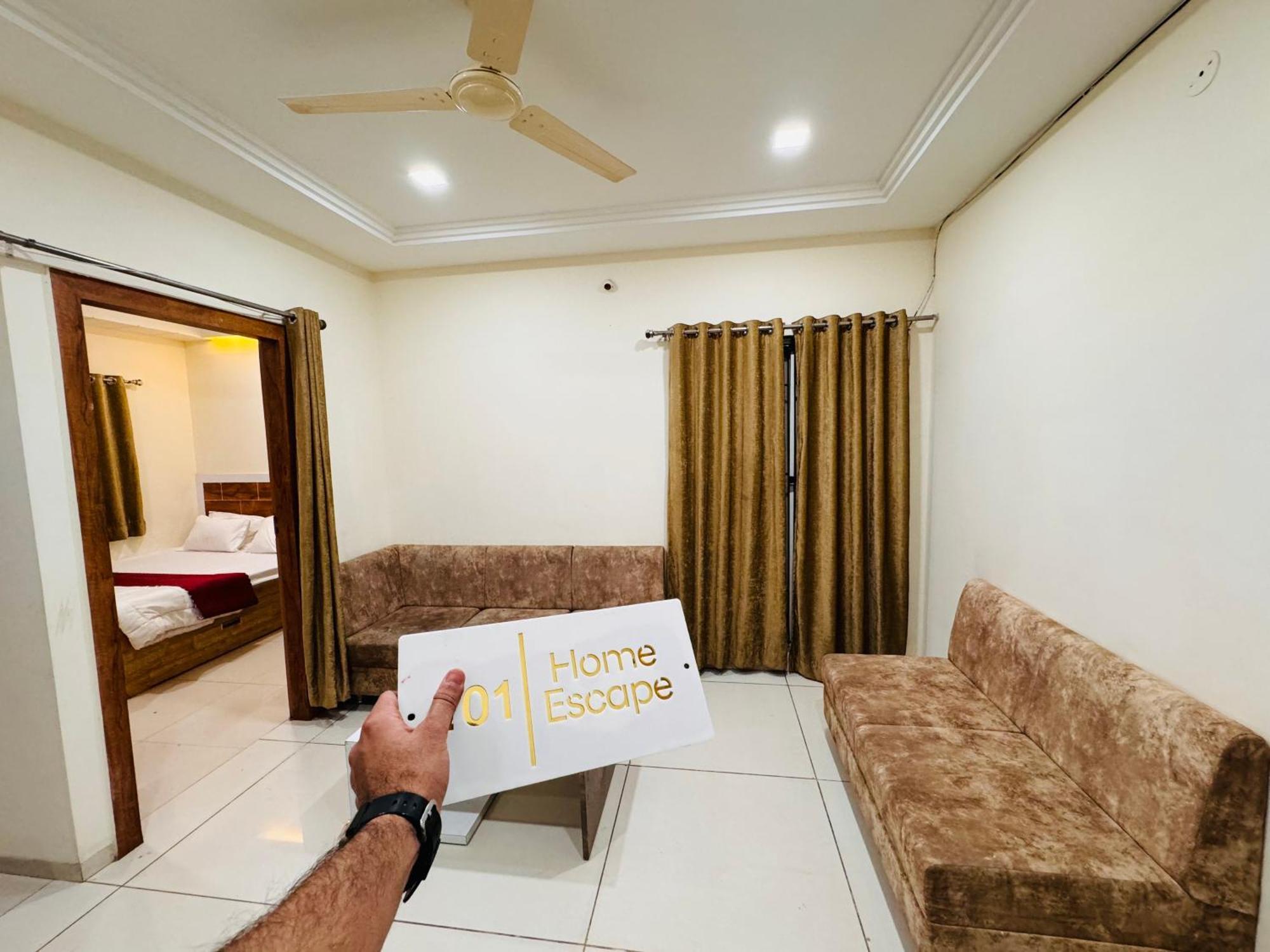 אינדורה Home Escape 1Bhk Apartment Near Bombay Hospital מראה חיצוני תמונה