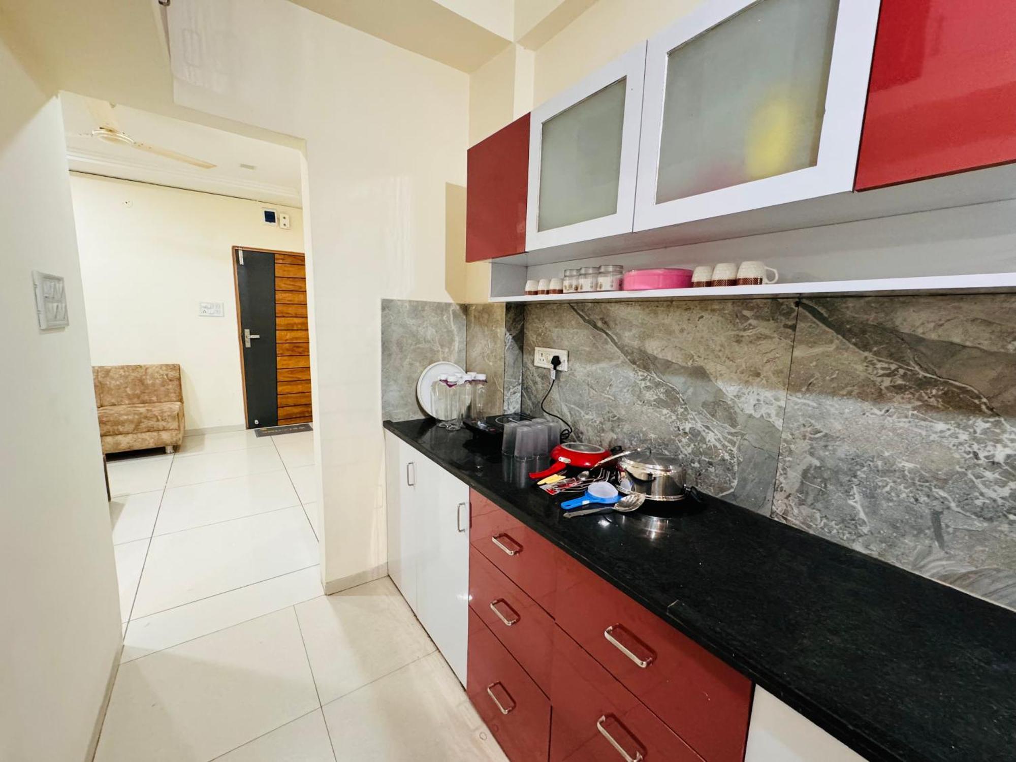 אינדורה Home Escape 1Bhk Apartment Near Bombay Hospital מראה חיצוני תמונה